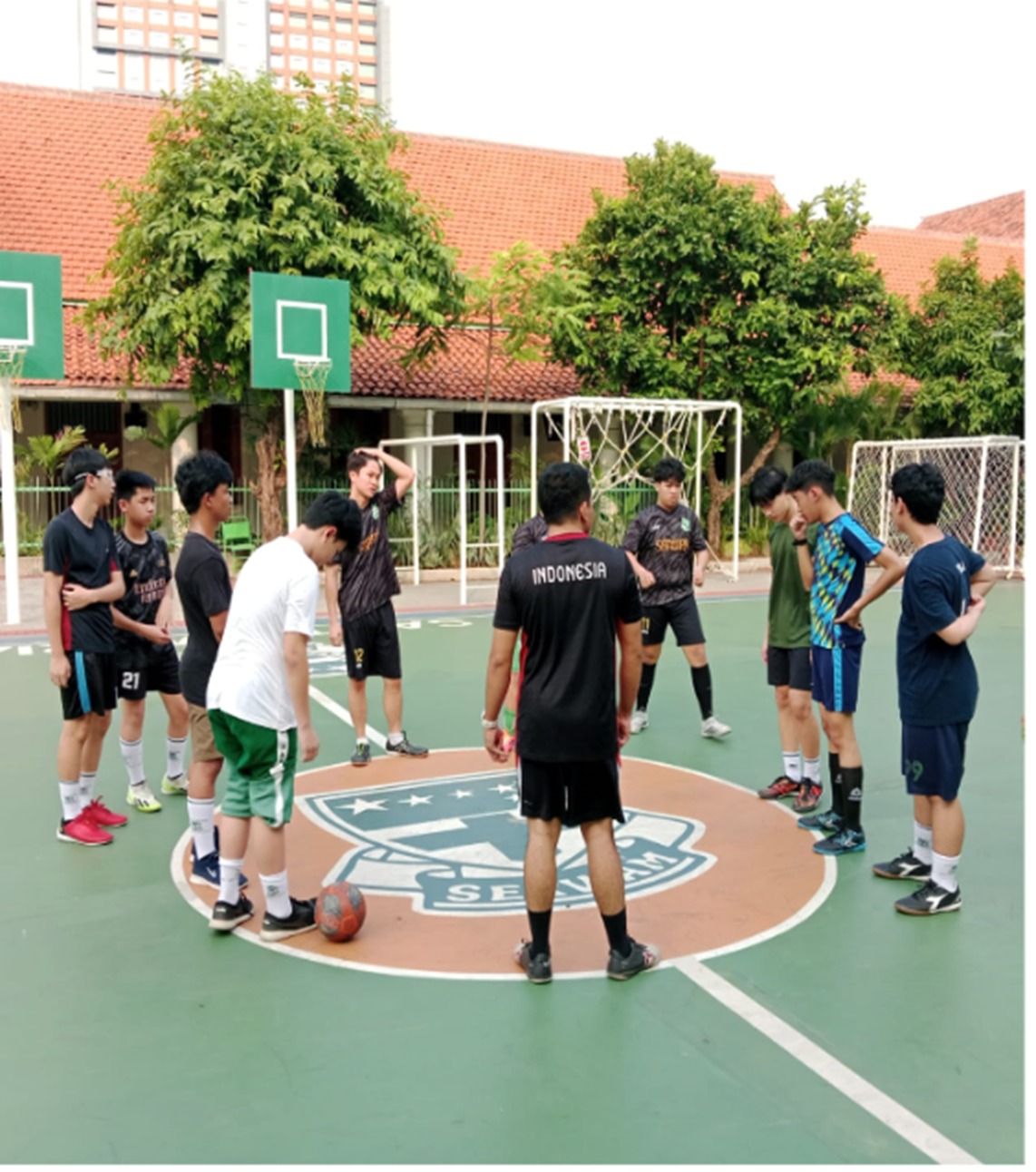 Lingkungan Sekolah SMK 10 NEGERI BEKASI